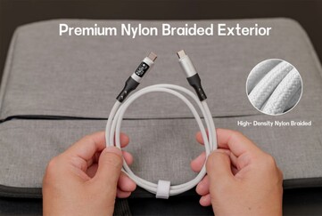 Kabel posiada oplot z nylonu.