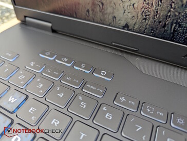 4 dodatkowe przyciski, np. dla centrum sterowania