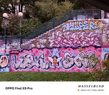 Oppo Find X9 Pro z 10-krotnym zoomem bez teleobiektywu.