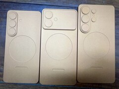 Rzekome atrapy Galaxy S26/Pro (po lewej), Galaxy S26 Edge (w środku) i Galaxy S26 Ultra (po prawej). (Źródło zdjęcia: Sony Dickson on X)
