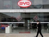 BYD prześcignął Teslę w 2022 roku jako wiodący globalny producent pojazdów elektrycznych. (Źródło zdjęcia: Reuters)