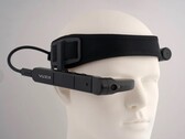 Vuzix debiutuje zestawem inteligentnych okularów M400 Xtreme z powerbankiem Xtreme Weather do użytku w trudnych warunkach. (Źródło zdjęcia: Vuzix)