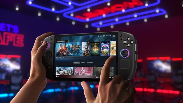 Lenovo Legion Go 2 jest pokazany z systemem SteamOS na tym zdjęciu. (Źródło zdjęcia: Evan Blass)