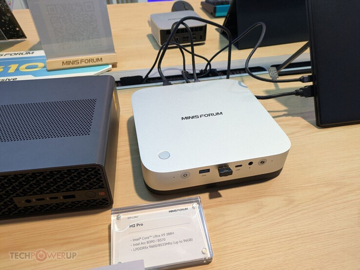 Prezentacja mini PC na targach CES 2026 (źródło obrazu: TechPowerUp)