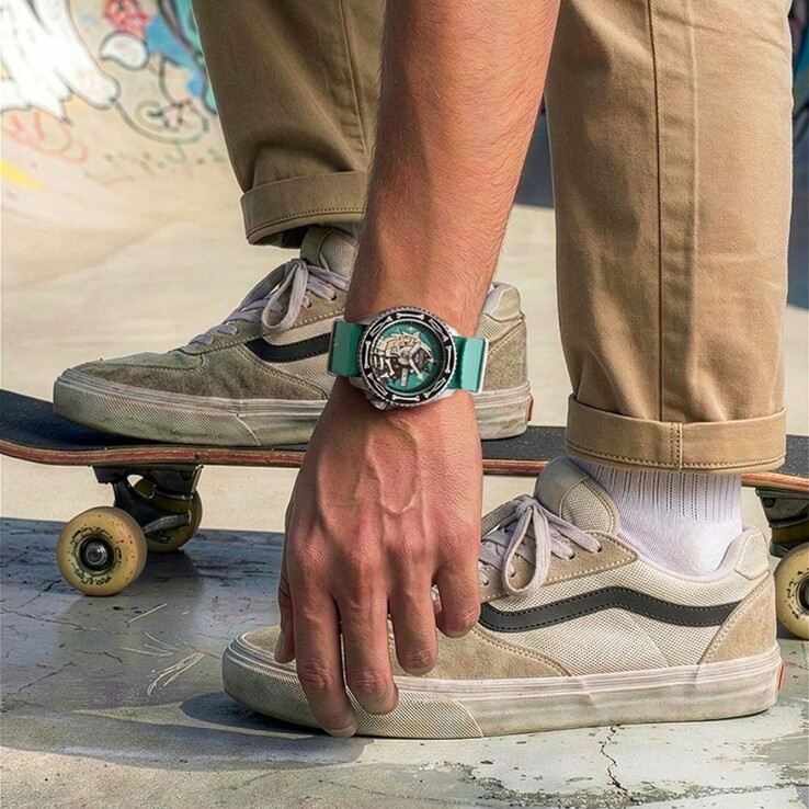 Zegarek kolaboracyjny Seiko 5 Sports x Poorboy SRPM17K. (Źródło zdjęcia: Seiko via Q-P Magazine)