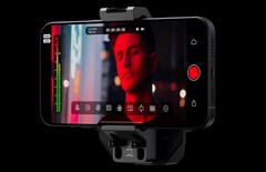 Akcesorium Atomos Ninja Phone dla iPhone'a 15 Pro i Pro Max umożliwia telefonowi przechwytywanie i strumieniowanie na żywo zewnętrznych wejść wideo przez HDMI. (Źródło: Atomos)