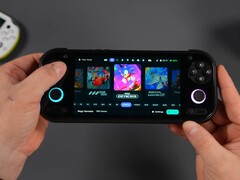 Przenośna konsola do gier Anbernic RG 55G1 jest wyposażona w 5,5-calowy wyświetlacz IPS o rozdzielczości 1080p.