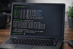 Linux from Scrach 13.0 pozostaje wierny podejściu opartemu wyłącznie na interfejsie CLI, zapewniając jednocześnie najnowsze pakiety systemu Linux