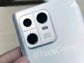 Urządzenie "Xiaomi 13 Pro" na wolności. (Źródło: TechGoing)