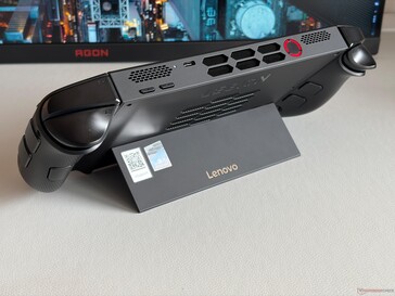 Góra: przyciski głośności, USB-C 4.0 (40 GBit/s, DisplayPort, Power Delivery), przycisk zasilania