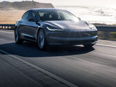 Model 3 Highland wygrywa test na stacji benzynowej (zdjęcie: Tesla)