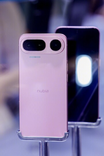 NaviX Ultra w kolorze różowym.