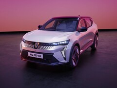 Odświeżone Renault Scenic E-Tech ma nowe i ulepszone funkcje. (Źródło zdjęcia: Renault)