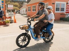 Rower elektryczny Segway Muxi Pro można wyposażyć w opcjonalne drugie siedzenie dla pasażera.
