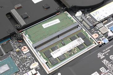 Dwa gniazda SODIMM o łącznej pojemności do 64 GB