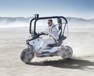 BMW Vision CE 01 ma zastąpić kaski i sprzęt ochronny sprawdzonymi pasami bezpieczeństwa i klatką bezpieczeństwa (źródło zdjęcia: BMW)