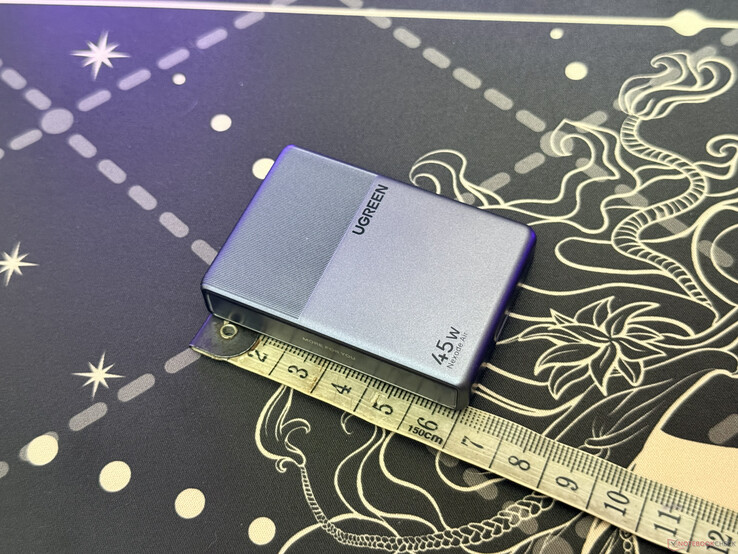 Ugreen Nexode Air 45 W – wąska wersja