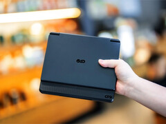 Urządzenie GPD Win Max 3 w jedynej dostępnej w momencie premiery kolorystyce.