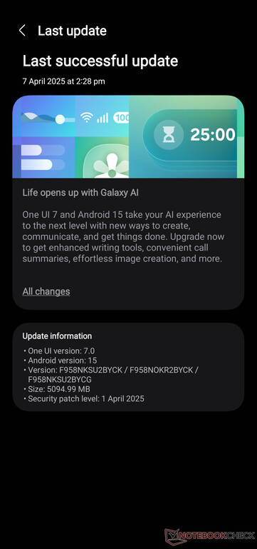 Najnowsza aktualizacja systemu operacyjnego Samsunga to również ogromny pakiet do pobrania. (Źródło obrazu: Notebookcheck)