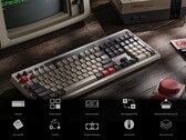 Nowa klawiatura mechaniczna 8BitDo Retro 108 to bezkompromisowa wersja istniejącej klawiatury mechanicznej 8BitDo. (Źródło obrazu: 8BitDo - edytowane)