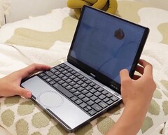 Torsin posiada kompaktową obudowę z niekonwencjonalnym okrągłym gładzikiem. (Źródło zdjęcia: Torsin)