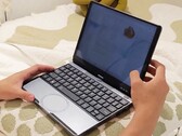 Torsin posiada kompaktową obudowę z niekonwencjonalnym okrągłym gładzikiem. (Źródło zdjęcia: Torsin)