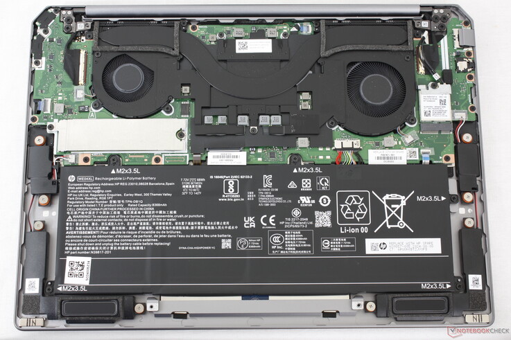OmniBook Ultra 14 z 2024 r. dla porównania