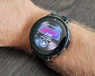 Aplikacja WatchFM nadal wymaga połączenia ze smartfonem