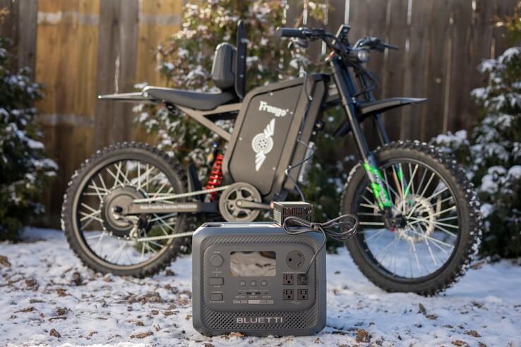 Bluetti Elite 300 może ładować do 11 urządzeń jednocześnie