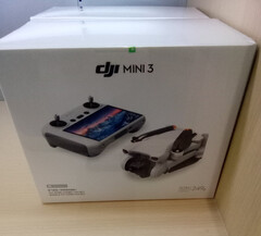 DJI Mini 3 powinien być możliwy do zamówienia w wielu ofertach combo, w przeciwieństwie do Mini 3 Pro. (Źródło obrazu: @ShanScordamag1)