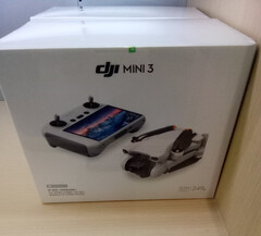 DJI Mini 3 powinien być możliwy do zamówienia w wielu ofertach combo, w przeciwieństwie do Mini 3 Pro. (Źródło obrazu: @ShanScordamag1)