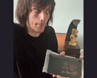 Pierwsza nagroda New Nintendo 3DS XL z NWC 2015 podpisana przez Shigeru Miyamoto
