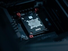 Zbliżenie na procesor AMD Ryzen zainstalowany w gnieździe płyty głównej AM5 (źródło obrazu: Atahan Demir via Pexels)
