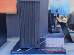 Seria ExpertCenter P700 obejmuje obecnie dwa modele. Na zdjęciu: P700 Mini Tower. (Źródło obrazu: Notebookcheck)