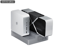 GTi15 Ultra, wyposażony w 64 GB pamięci RAM i 1 TB pamięci masowej, jest już dostępny na całym świecie. Na zdjęciu: mini PC ze stacją dokującą eGPU. (Źródło zdjęcia: Beelink)