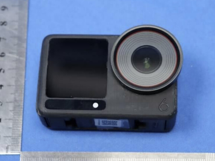 Zdjęcie prototypu DJI Osmo Action 6 opublikowane przez FCC w lutym. (Źródło zdjęcia: FCC)