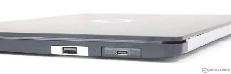 Poprawnie: 2 porty USB-C Thunderbolt 4 z DisplayPort 2.1 + zasilanie Power Delivery o mocy 140 W