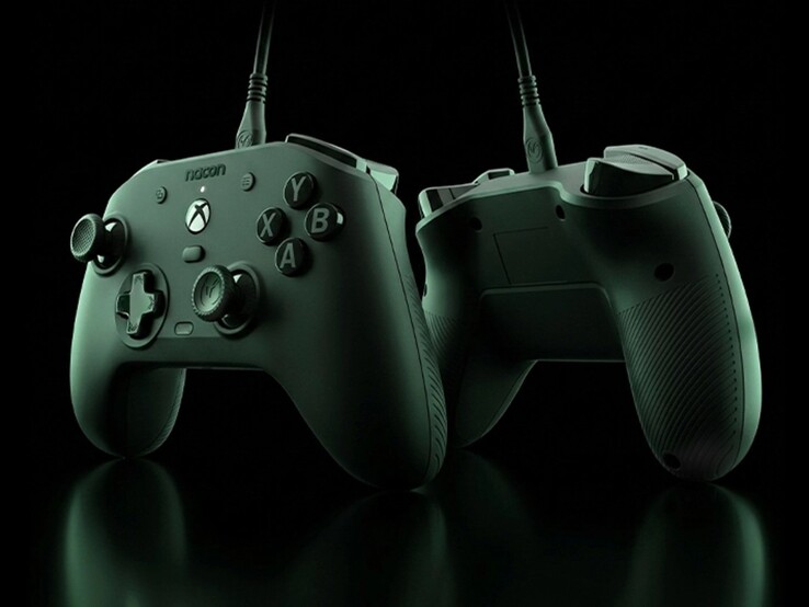 Kontroler Nacon Revo X to kosztujący 39,90 euro kontroler Xbox z drążkami z efektem Halla