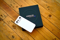 Model Vivo X300 FE zapewnia wysoką wydajność i doskonałą jakość zdjęć w cenie znacznie poniżej 1 000 euro.
