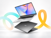 Laptopy Asus Vivobook S14 i S16 pokazane pod różnymi kątami