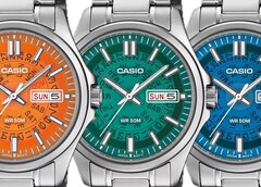 Trzy zegarki Casio MTP-E740 w kolorach pomarańczowym, turkusowym i jasnoniebieskim, przedstawione obok siebie z półprzezroczystymi tarczami, przez które widać znajdujące się pod spodem koła wskazujące dzień tygodnia i datę.
