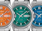 Trzy zegarki Casio MTP-E740 w kolorach pomarańczowym, turkusowym i jasnoniebieskim, przedstawione obok siebie z półprzezroczystymi tarczami, przez które widać znajdujące się pod spodem koła wskazujące dzień tygodnia i datę.