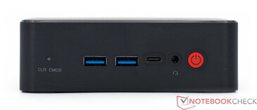 Przód: 2x USB 3.2 typu A, USB typu C, włącznik zasilania