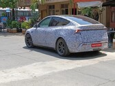 Zakamuflowany Tesla Model Y zauważony w Indiach przed premierą (źródło zdjęcia: shameelck na Reddit)