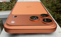 sprzedaż iPhone'a z serii 17 (na zdjęciu) pomogła zwiększyć wycenę Apple(Źródło zdjęcia: Notebookcheck)