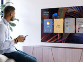 Wraz z kwalifikującym się zamówieniem przedpremierowym otrzymają Państwo darmowy telewizor z nowej flagowej linii Smart TV (źródło zdjęcia: Samsung)