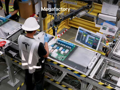 Fabryka Tesla Megapack w Lathrop w Kalifornii.