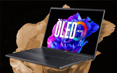 Swift Go 16 Pro Black Edition ma mnóstwo portów, w tym dwa złącza Thunderbolt 4. (Źródło zdjęcia: Acer)