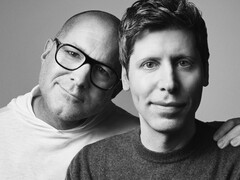 Sam Altman i Jony Ive wspólnie opracowują nowy gadżet AI. (Źródło zdjęcia: OpenAI)