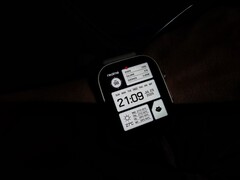 Realme zaprezentował nowy kwadratowy smartwatch (na zdjęciu) na Weibo. (Źródło zdjęcia: Weibo)